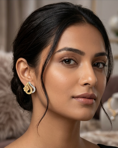 9K Curved Petal Stud Earrings