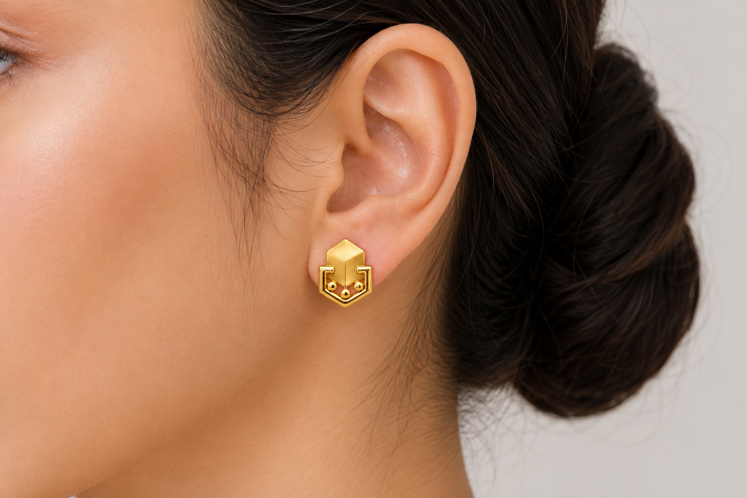 9K Geometric 3D Cube Gold Stud Earring