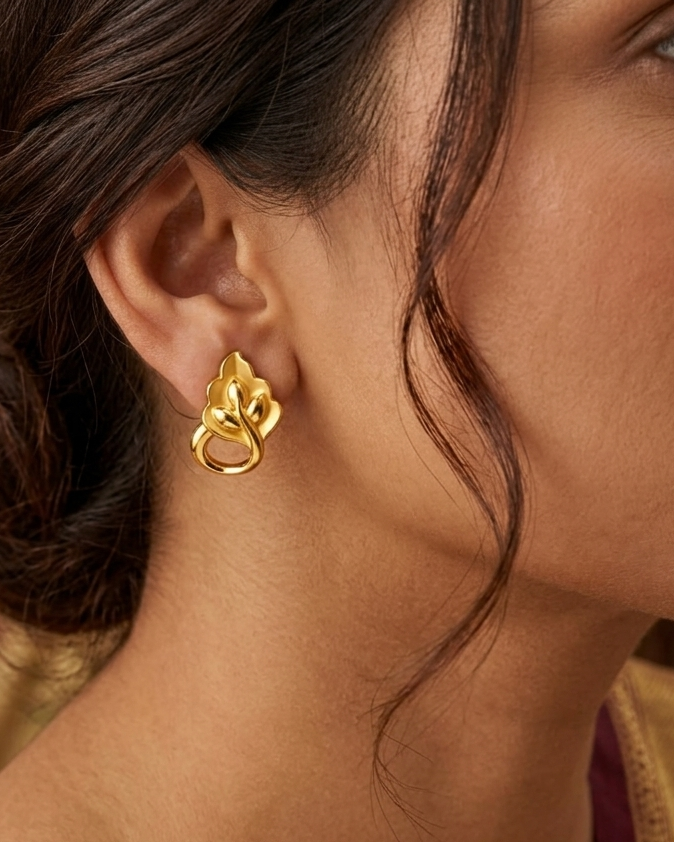 9K Golden Leaf Motif Stud Earrings