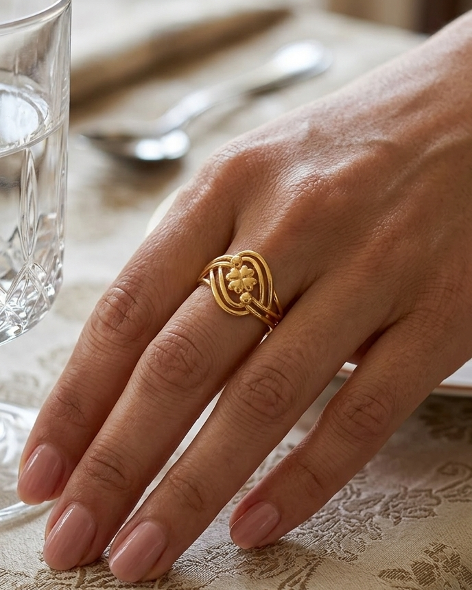 9K Two-Tone Interlocking Link Ring