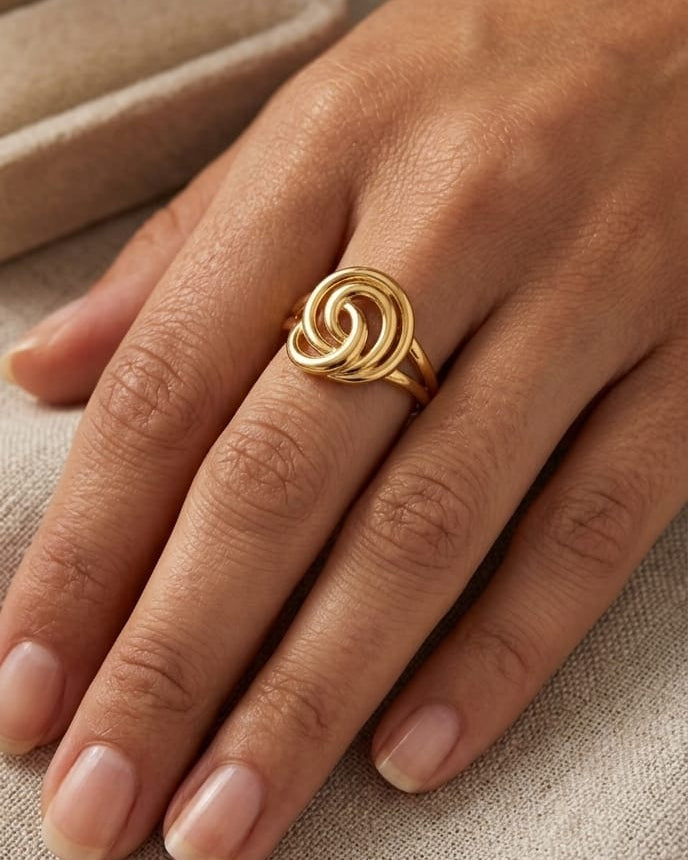 9K Gold Interwoven Knot Ring