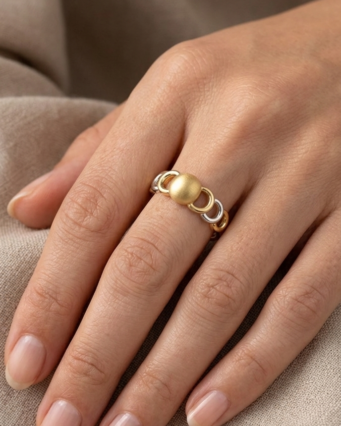9K  Two-Tone Beaded Link Ring